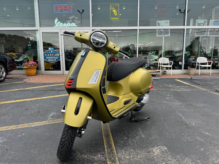 2024 VESPA GTS Super 300 Sport