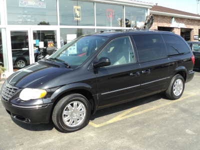 2005 Chrysler Town And Country Limited Stock # 6747 For Sale Near 